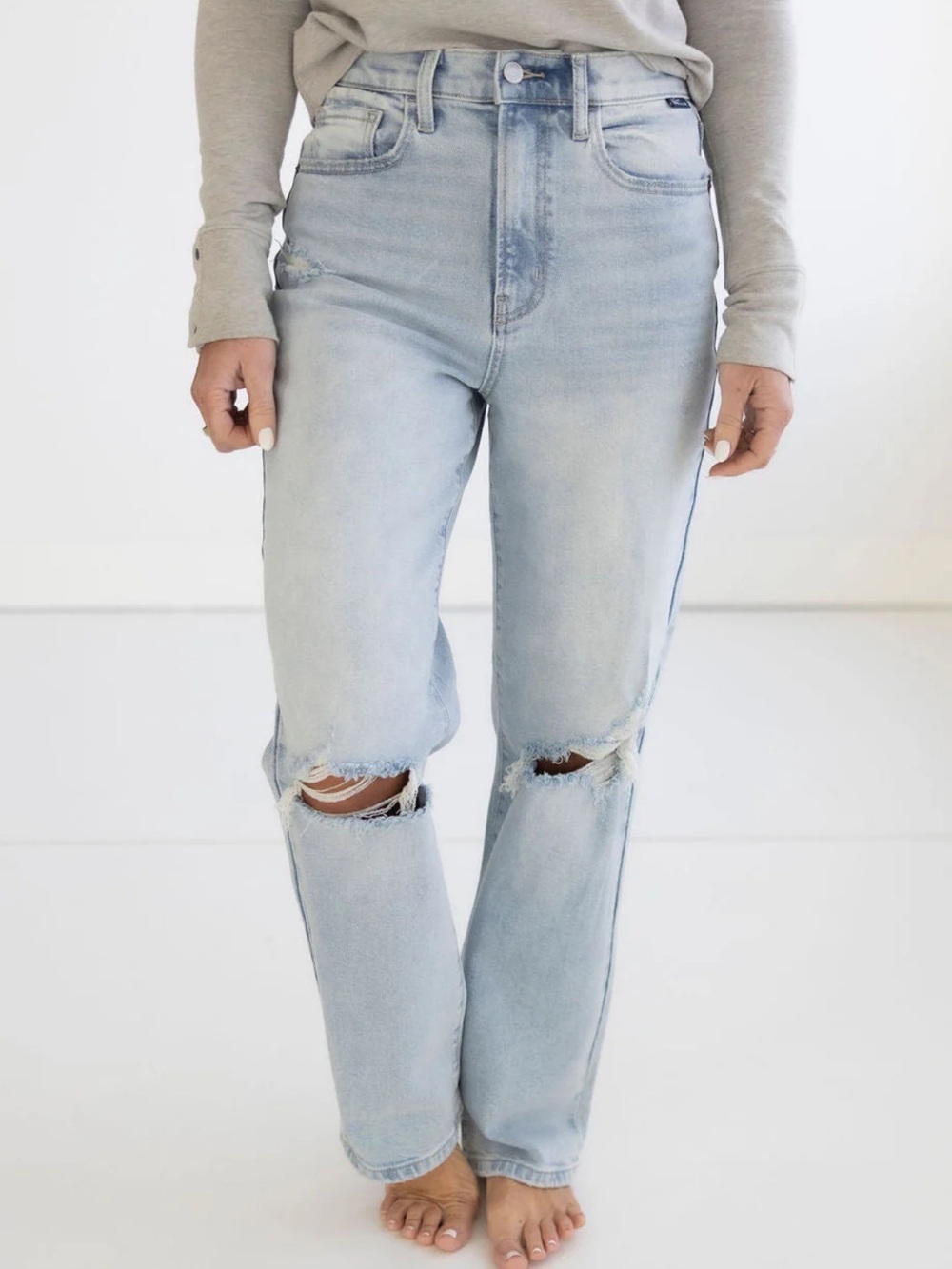 Cello Dad Jean Size 9 Light Wash Denim Super High Rise Distressing NEW